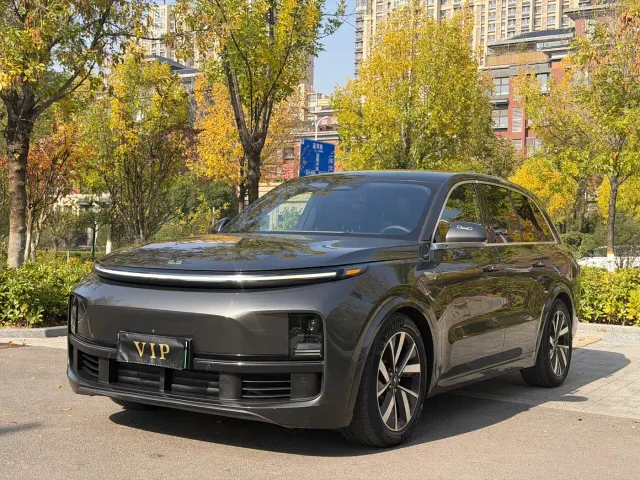 Фотография автомобиля — Li Auto L8