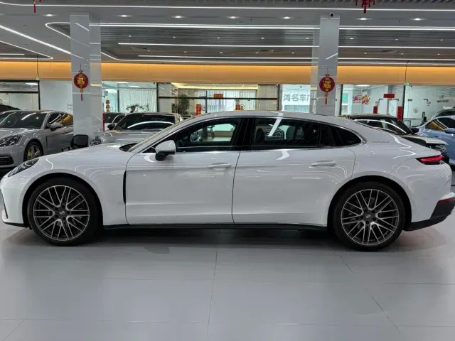 Porsche Panamera — Фото автомобиля 7
