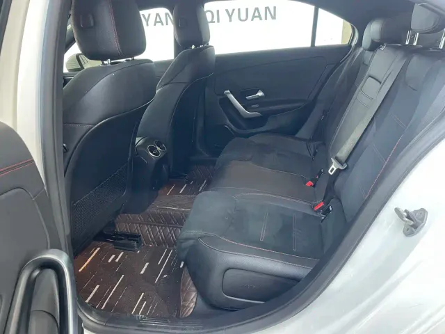 Mercedes-Benz A-Class — Фото автомобиля 9
