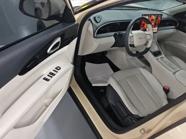 Geely Starry Wish — Фото автомобиля 15