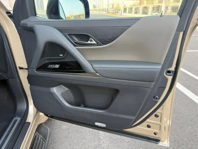 Lexus LX — Фото автомобиля 19