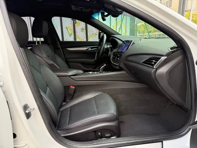 Cadillac CT5 — Фото автомобиля 11
