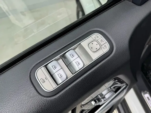 Mercedes-Benz G-Class — Фото автомобиля 17
