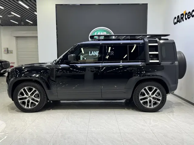 Land Rover Defender — Фото автомобиля 7
