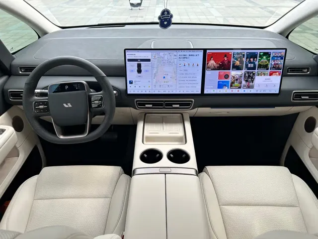 Li Auto MEGA — Фото автомобиля 13