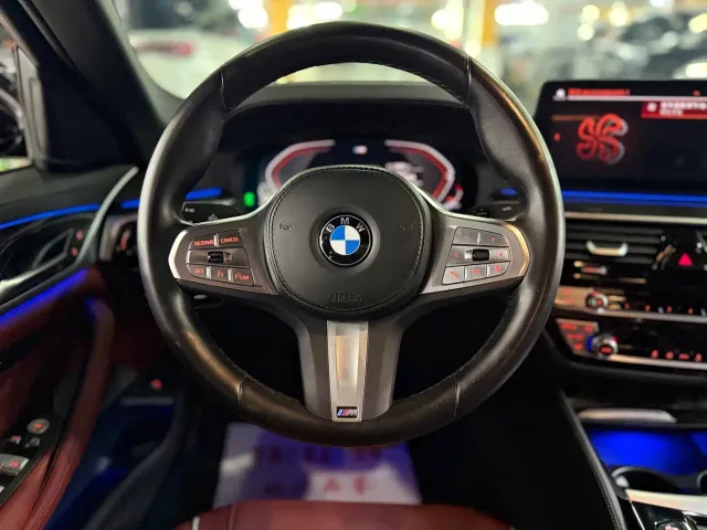 BMW 5 Series — Фото автомобиля 7