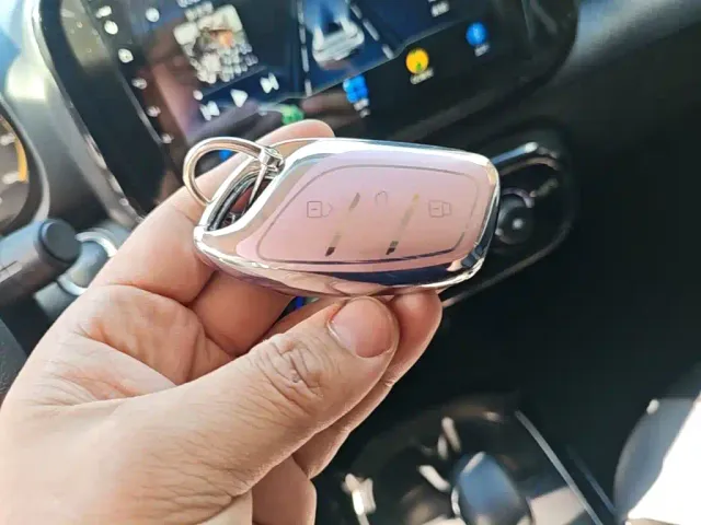 Roewe Clever — Фото автомобиля 8