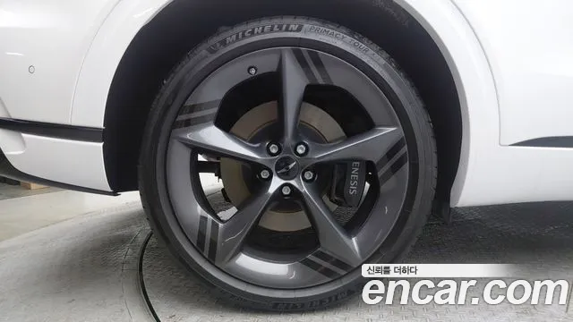 Genesis GV70 — Фото автомобиля 8