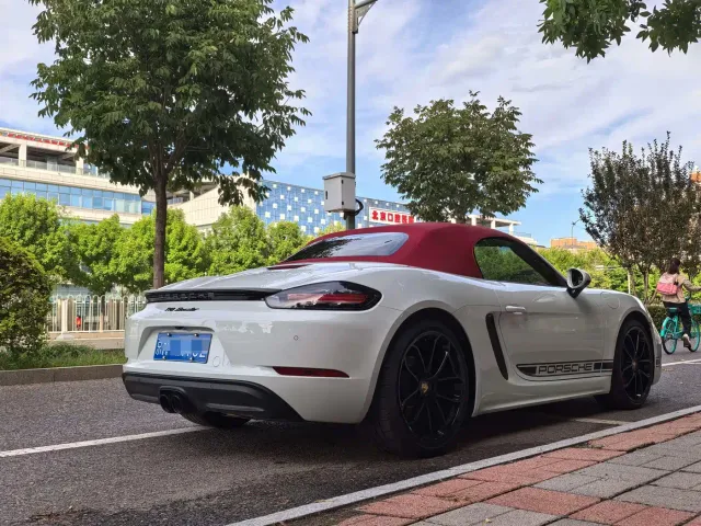 Porsche 718 — Фото автомобиля 4