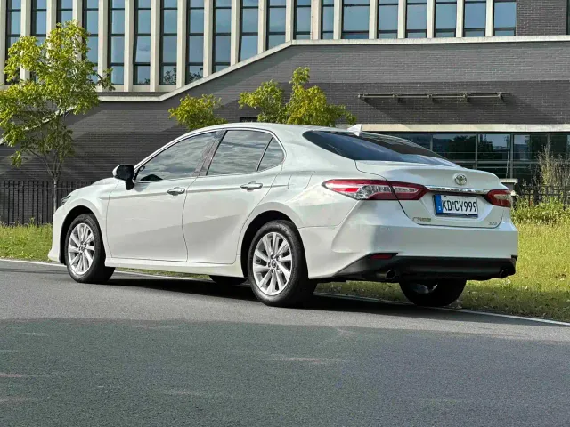 Toyota Camry — Фото автомобиля 5