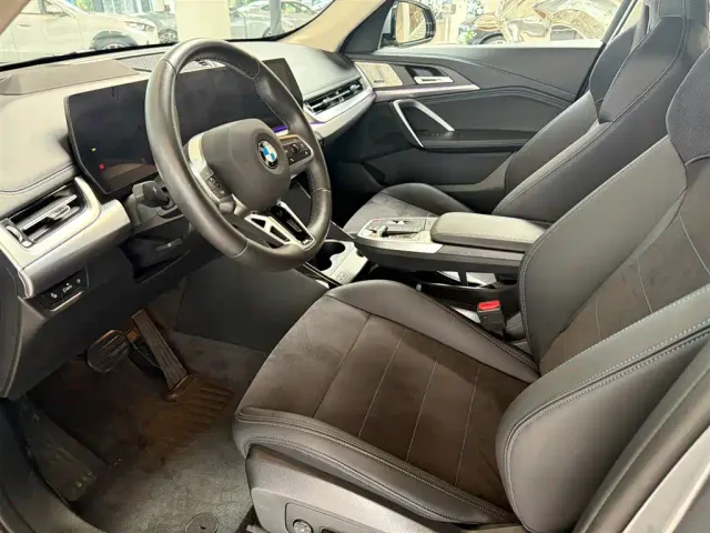 BMW X1 — Фото автомобиля 11