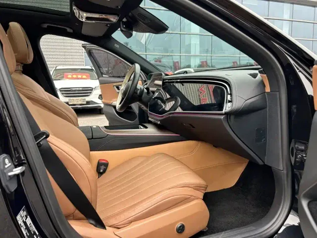 Mercedes-Benz E-Class — Фото автомобиля 15