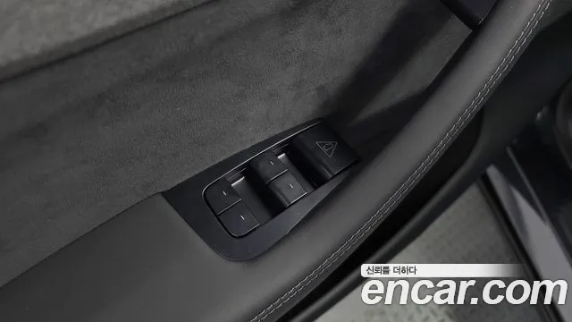 Tesla Model Y — Фото автомобиля 27