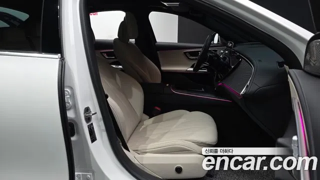 Mercedes-Benz E-Class — Фото автомобиля 10