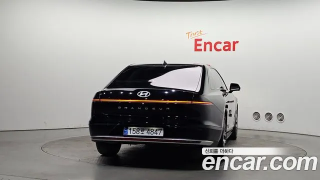 Hyundai Grandeur Grandeur (GN7) 3.5 Бензин 2WD — Фото автомобиля 4