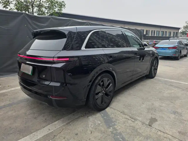 Li Auto L7 — Фото автомобиля 5