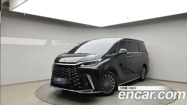 Фотография автомобиля — Lexus LM 2nd Gen