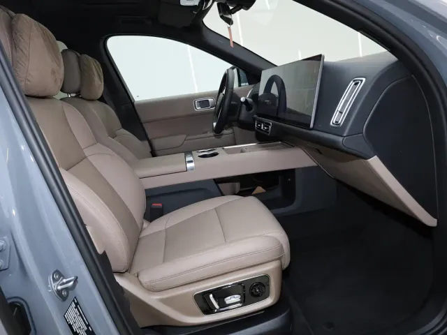 Li Auto L8 — Фото автомобиля 27