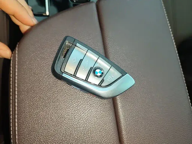 BMW 5 Series — Фото автомобиля 8