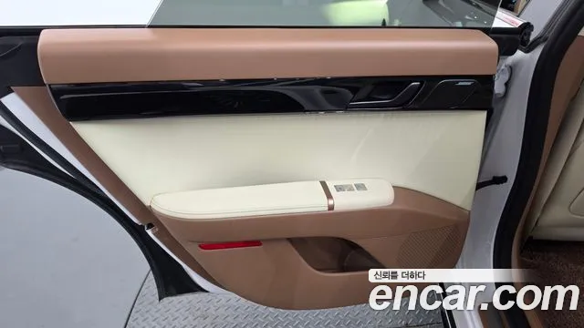 Hyundai Grandeur GN7 — Фото автомобиля 14