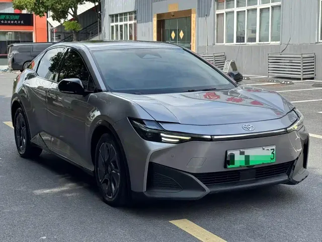 Toyota bZ3 — Фото автомобиля 3