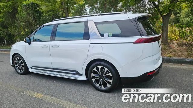 Kia Carnival 4th Gen — Фото автомобиля 3