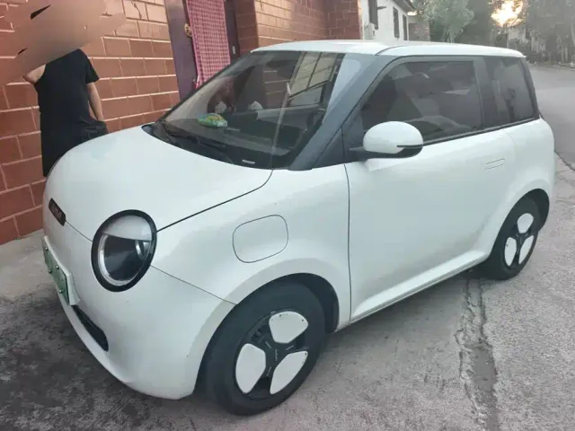 Фотография автомобиля — Changan Lumin