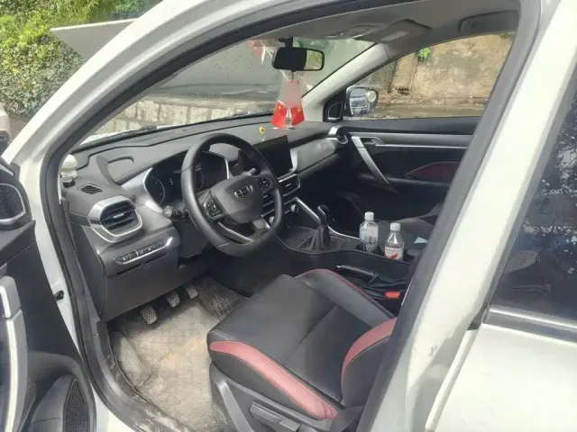Geely Binyue — Фото автомобиля 11