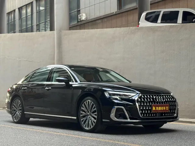 Audi A8 — Фото автомобиля 3
