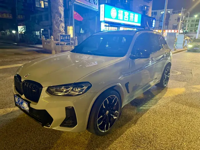 Фотография автомобиля — BMW X3 M40i