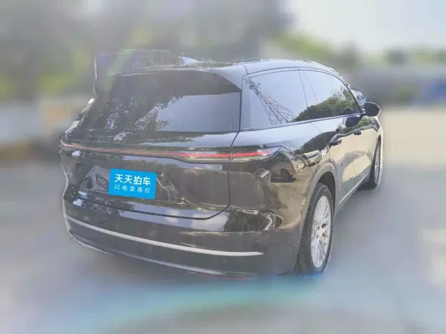 Nio ES8 — Фото автомобиля 2