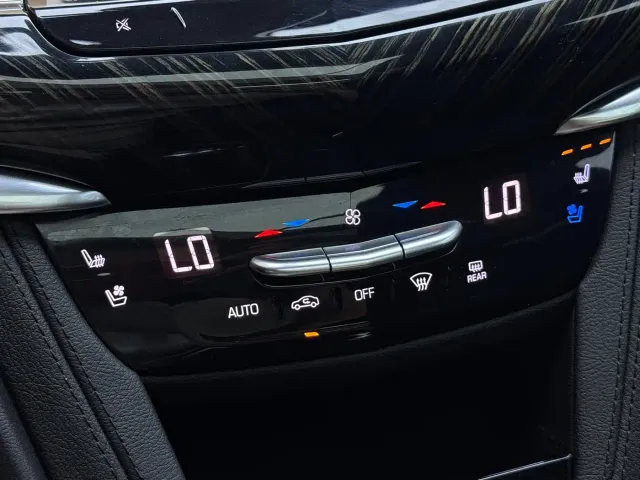 Cadillac XT6 — Фото автомобиля 16