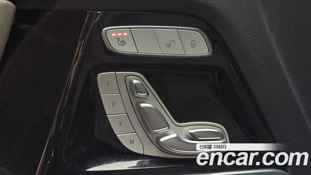 Mercedes-Benz G-Class — Фото автомобиля 14