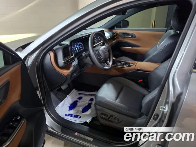 Toyota Crown — Фото автомобиля 10