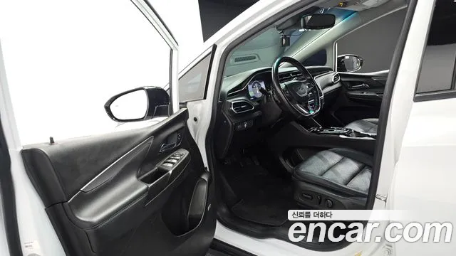 Chevrolet Bolt EV — Фото автомобиля 10