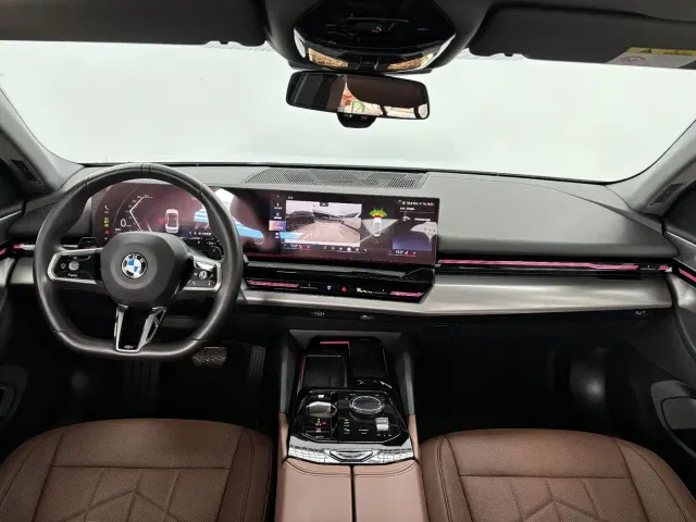 BMW 5 Series — Фото автомобиля 14