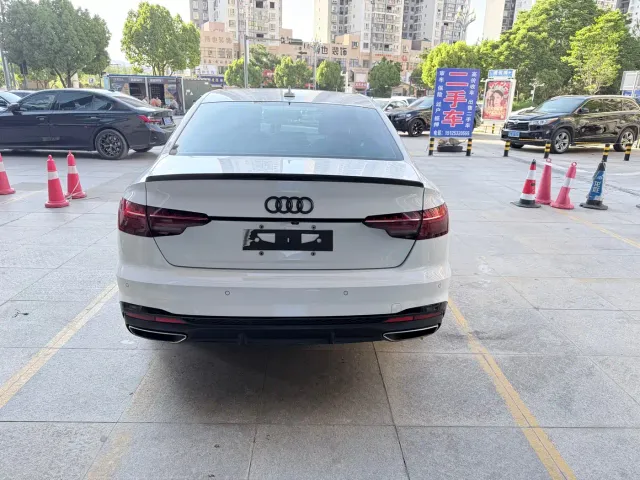 Audi A4L — Фото автомобиля 9