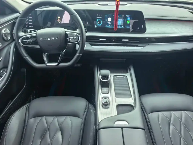 Chery Arrizo 8 — Фото автомобиля 6