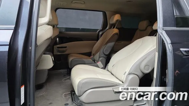 Kia Canival Carnival 4 поколение Бензин 9 мест Prestige — Фото автомобиля 12