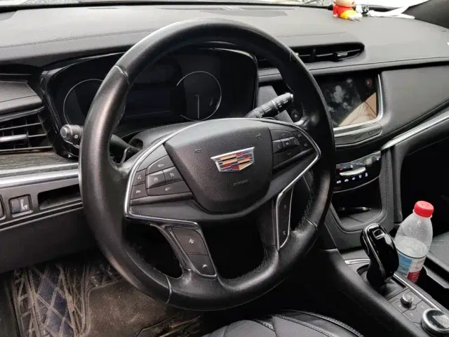 Cadillac XT5 — Фото автомобиля 15
