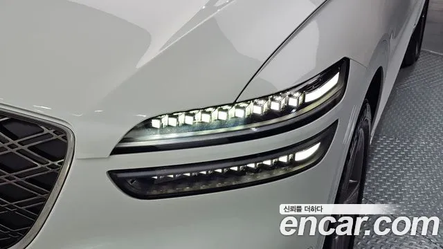 Genesis GV70 — Фото автомобиля 7