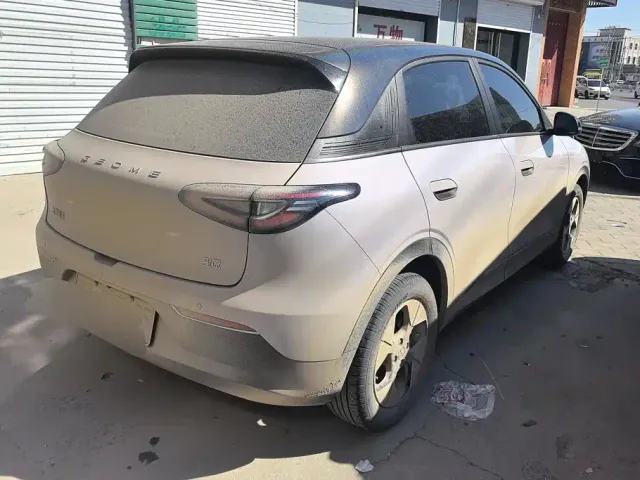 Geely Starry Wish — Фото автомобиля 3