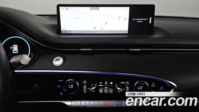 Genesis GV70 — Фото автомобиля 18