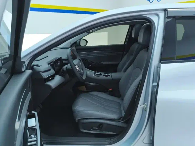 Geely Galaxy L6 — Фото автомобиля 9