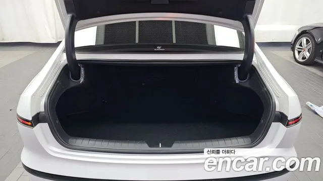 Hyundai Grandeur GN7 — Фото автомобиля 26