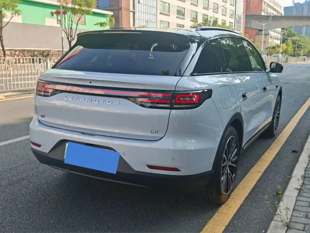 Leapmotor C11 — Фото автомобиля 5