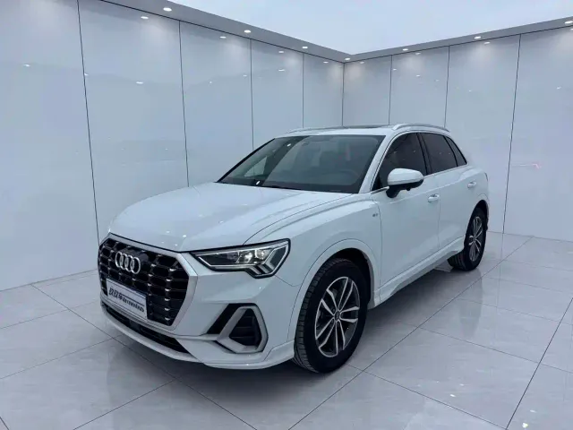 Фотография автомобиля — Audi Q3