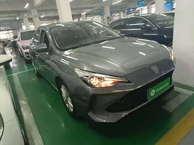 Roewe i5 — Фото автомобиля 3