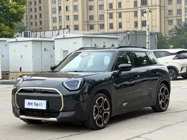 Фотография автомобиля — MINI Electric ACEMAN