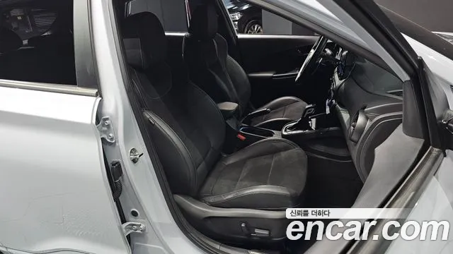 Hyundai Kona Новый Kona Бензин 2.0 2WD — Фото автомобиля 22